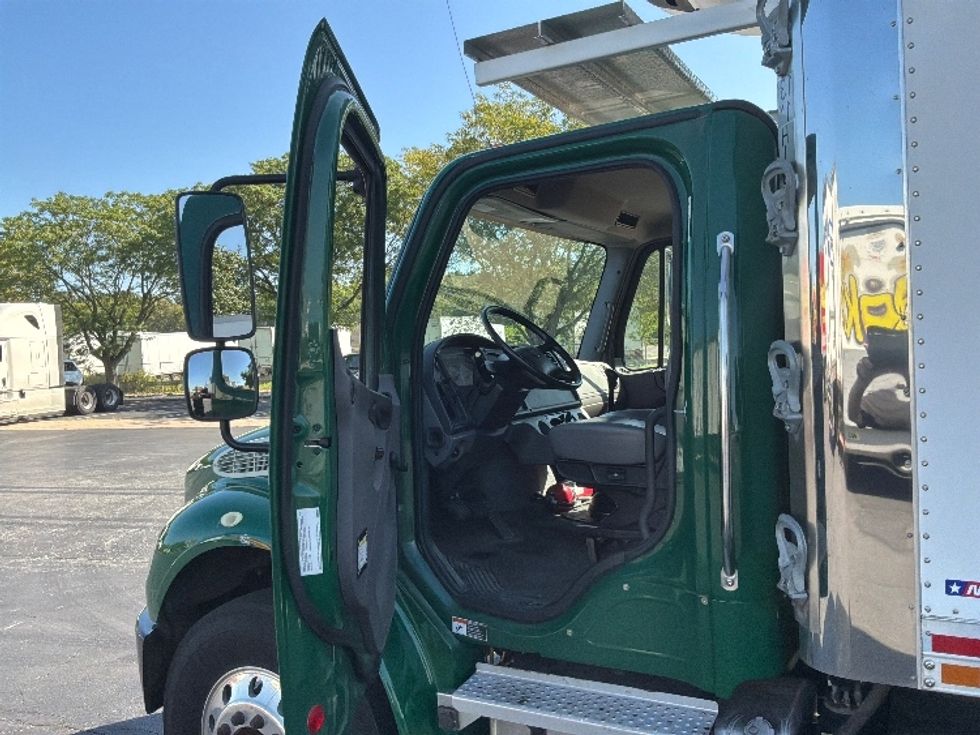 Refrigerated Truck-Light and Medium Duty Trucks-Freightliner-2020-M2-Dayton-NJ-55,780\n\t\tmiles-$ 64,000 - Image 16