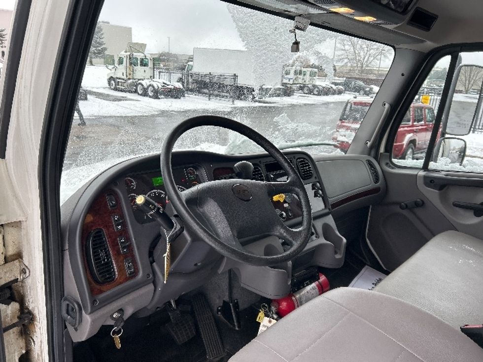 Refrigerated Truck-Light and Medium Duty Trucks-Freightliner-2020-M2-De Pere-WI-17,602\n\t\tmiles-$ 74,250 - Image 16