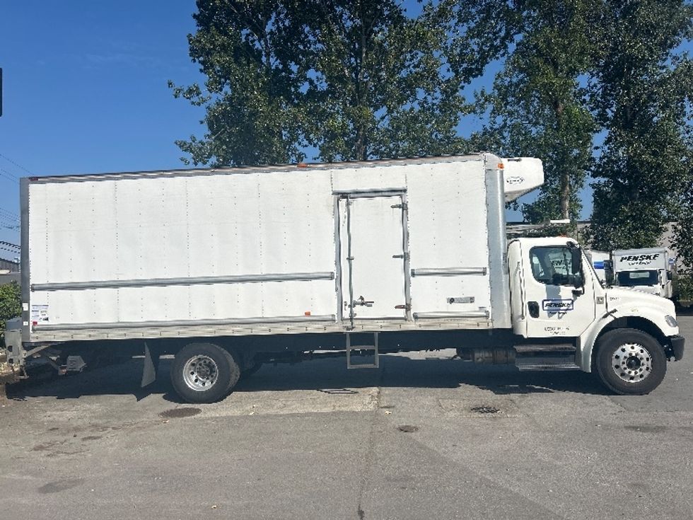Refrigerated Truck-Light and Medium Duty Trucks-Freightliner-2020-M2-Delta-BC-169,269\n\t\tkm-$ 89,250 - Image 15