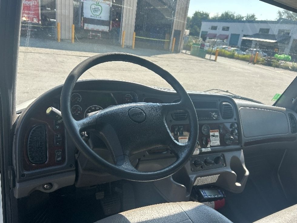 Refrigerated Truck-Light and Medium Duty Trucks-Freightliner-2020-M2-Delta-BC-169,269\n\t\tkm-$ 89,250 - Image 18