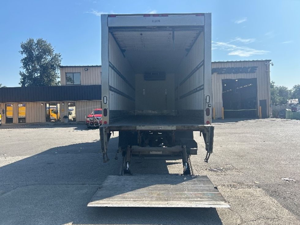 Refrigerated Truck-Light and Medium Duty Trucks-Freightliner-2020-M2-Delta-BC-169,269\n\t\tkm-$ 89,250 - Image 9