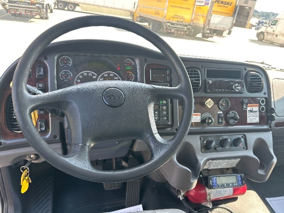 Refrigerated Truck-Light and Medium Duty Trucks-Freightliner-2020-M2-Delta-BC-170,707\n\t\tkm-$ 93,500 - Image 18