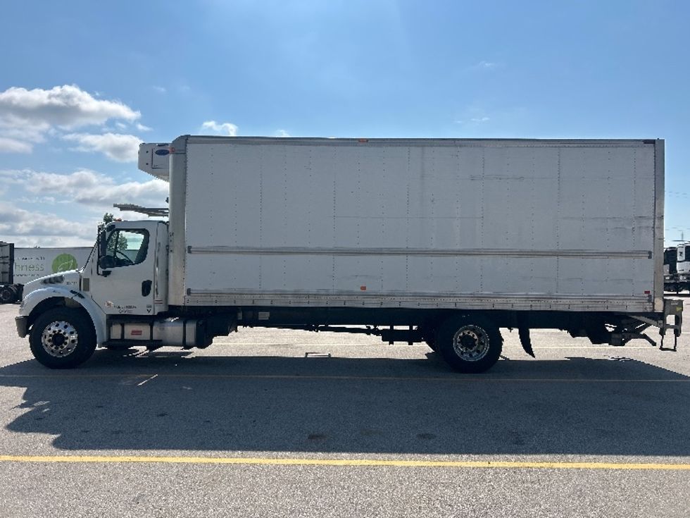 Refrigerated Truck-Light and Medium Duty Trucks-Freightliner-2020-M2-Delta-BC-170,707\n\t\tkm-$ 93,500 - Image 4