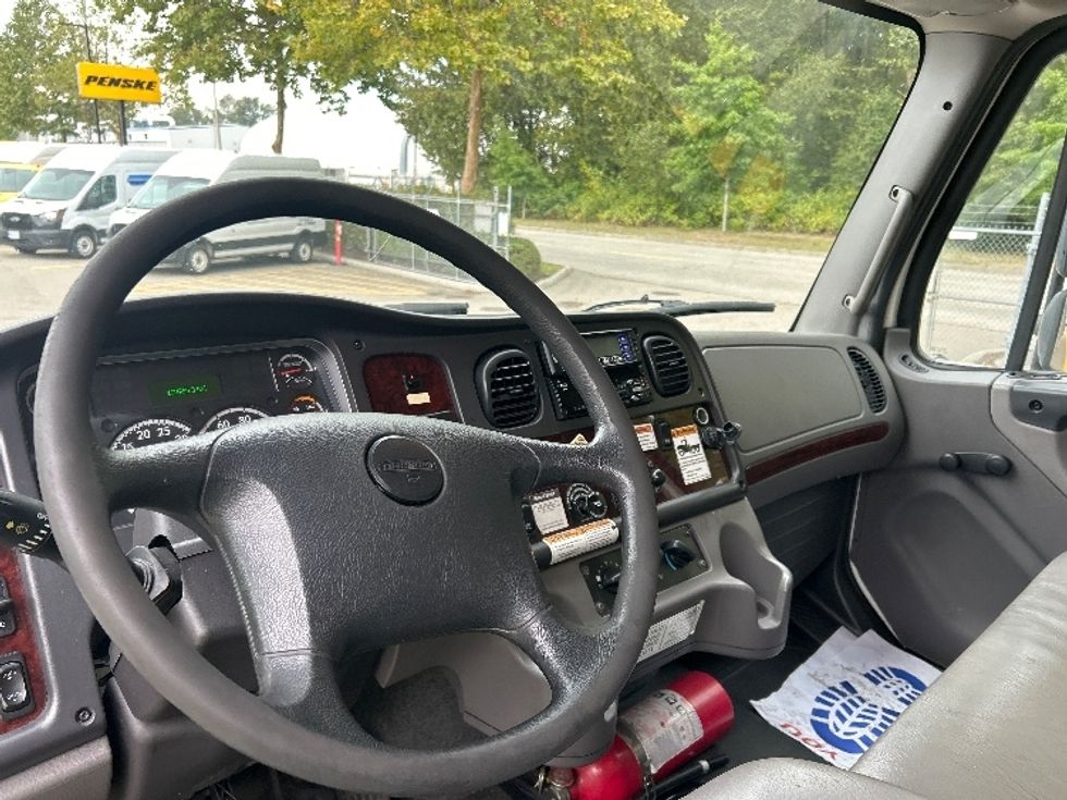 Refrigerated Truck-Light and Medium Duty Trucks-Freightliner-2020-M2-Delta-BC-191,889\n\t\tkm-$ 91,250 - Image 17