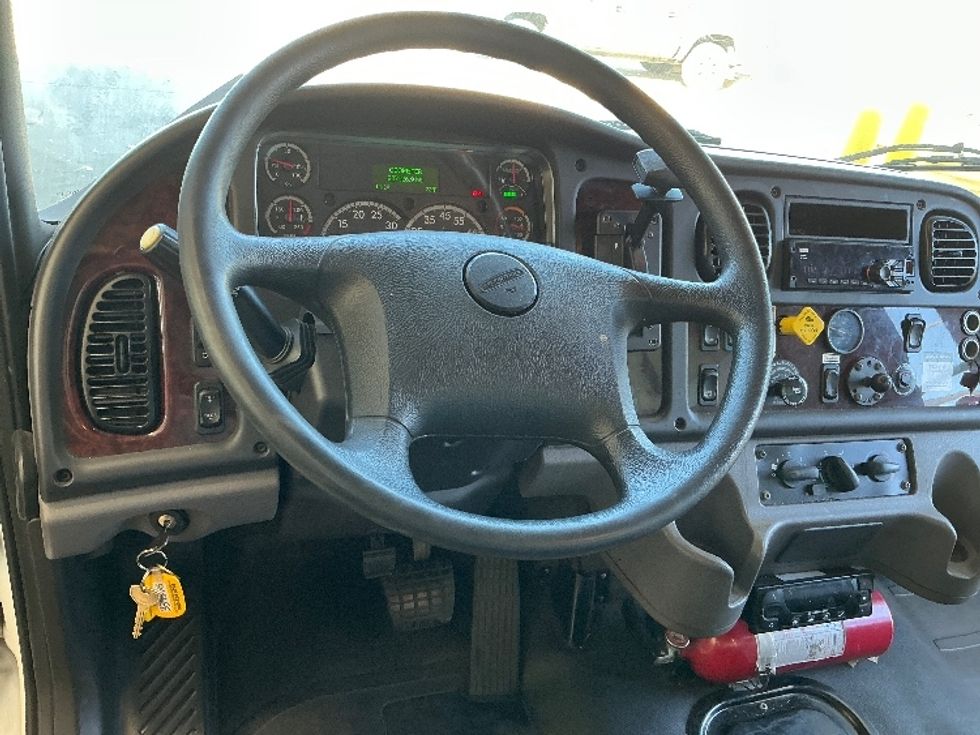 Refrigerated Truck-Light and Medium Duty Trucks-Freightliner-2020-M2-Denver-CO-207,527\n\t\tmiles-$ 56,000 - Image 18