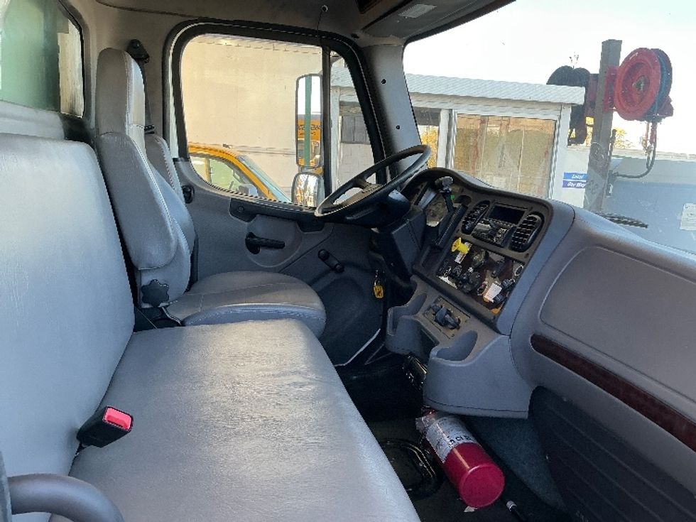 Refrigerated Truck-Light and Medium Duty Trucks-Freightliner-2020-M2-Denver-CO-207,527\n\t\tmiles-$ 56,000 - Image 22