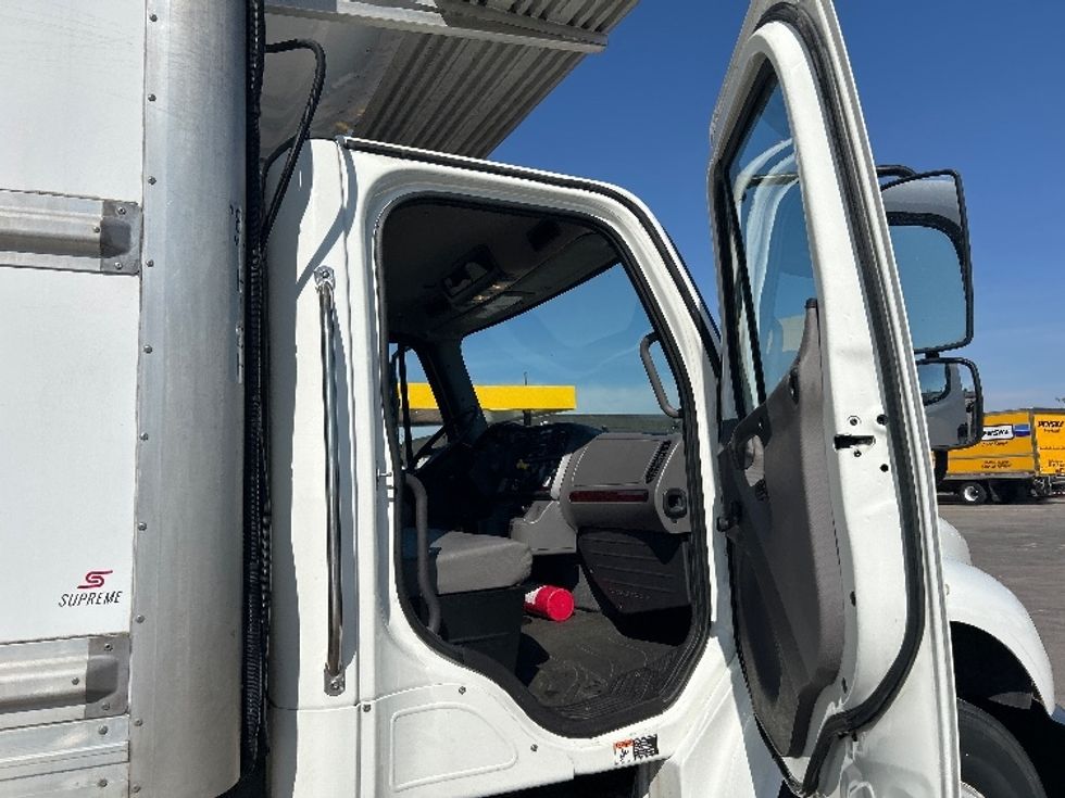Refrigerated Truck-Light and Medium Duty Trucks-Freightliner-2020-M2-Des Moines-IA-248,483\n\t\tmiles-$ 52,500 - Image 20