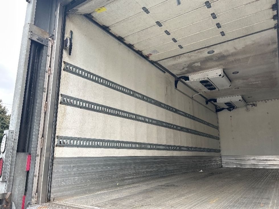 Refrigerated Truck-Light and Medium Duty Trucks-Freightliner-2020-M2-Duluth-GA-194,435\n\t\tmiles-$ 57,250 - Image 11