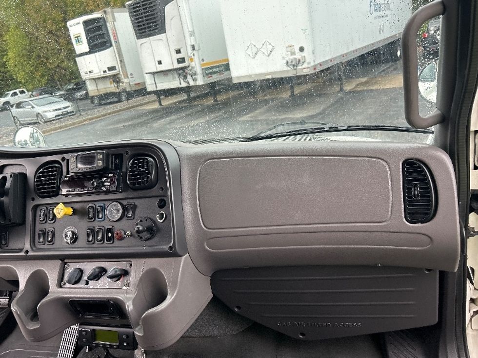 Refrigerated Truck-Light and Medium Duty Trucks-Freightliner-2020-M2-Duluth-GA-194,435\n\t\tmiles-$ 57,250 - Image 21