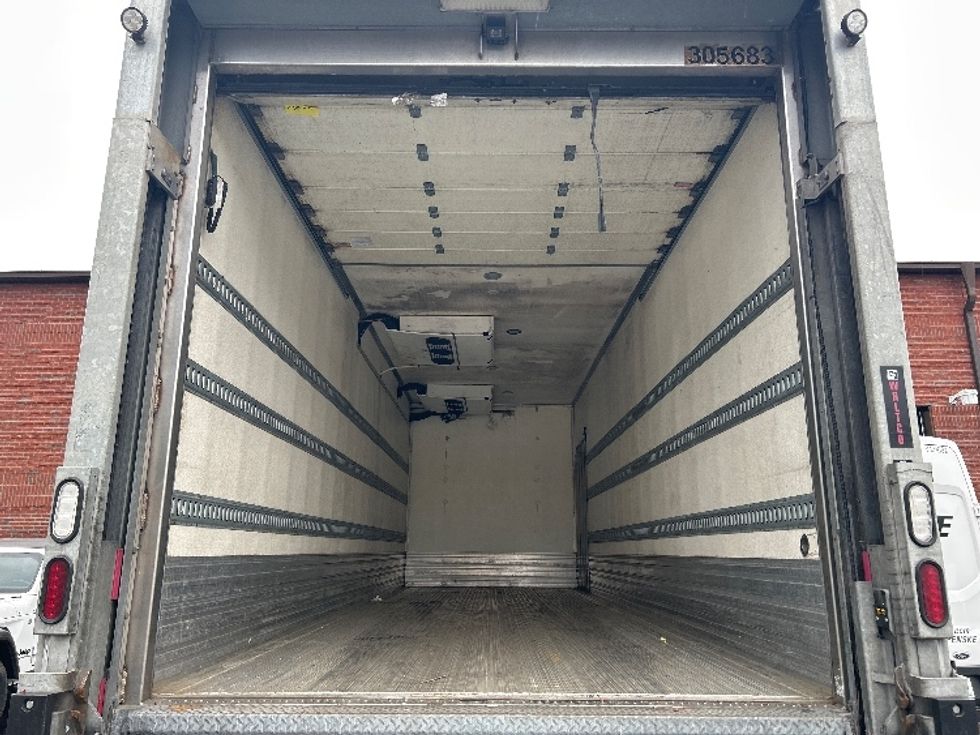 Refrigerated Truck-Light and Medium Duty Trucks-Freightliner-2020-M2-Duluth-GA-194,435\n\t\tmiles-$ 57,250 - Image 8