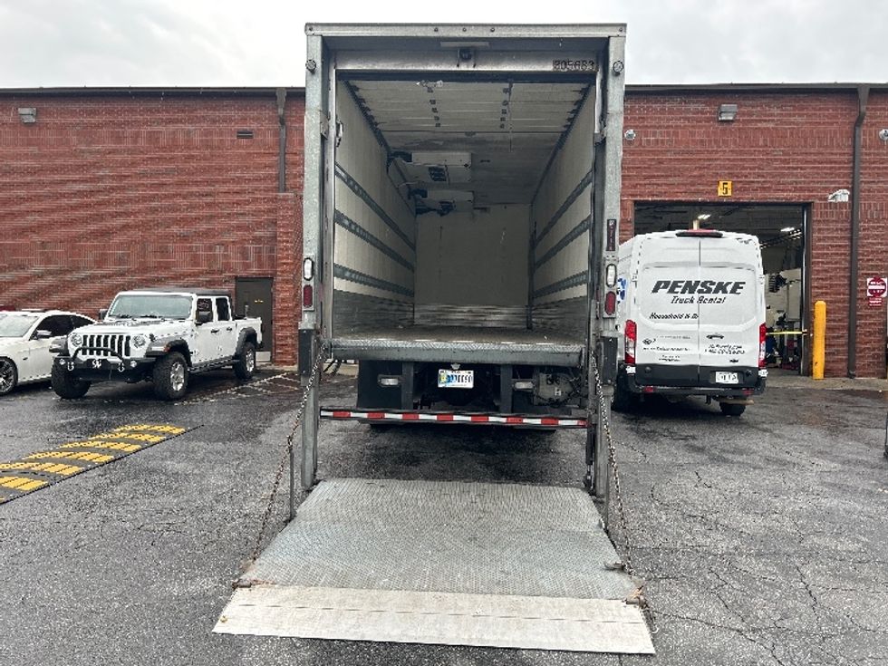 Refrigerated Truck-Light and Medium Duty Trucks-Freightliner-2020-M2-Duluth-GA-194,435\n\t\tmiles-$ 57,250 - Image 9