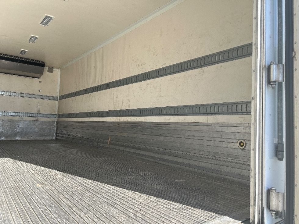 Refrigerated Truck-Light and Medium Duty Trucks-Freightliner-2020-M2-Duluth-GA-237,308\n\t\tmiles-$ 60,750 - Image 12