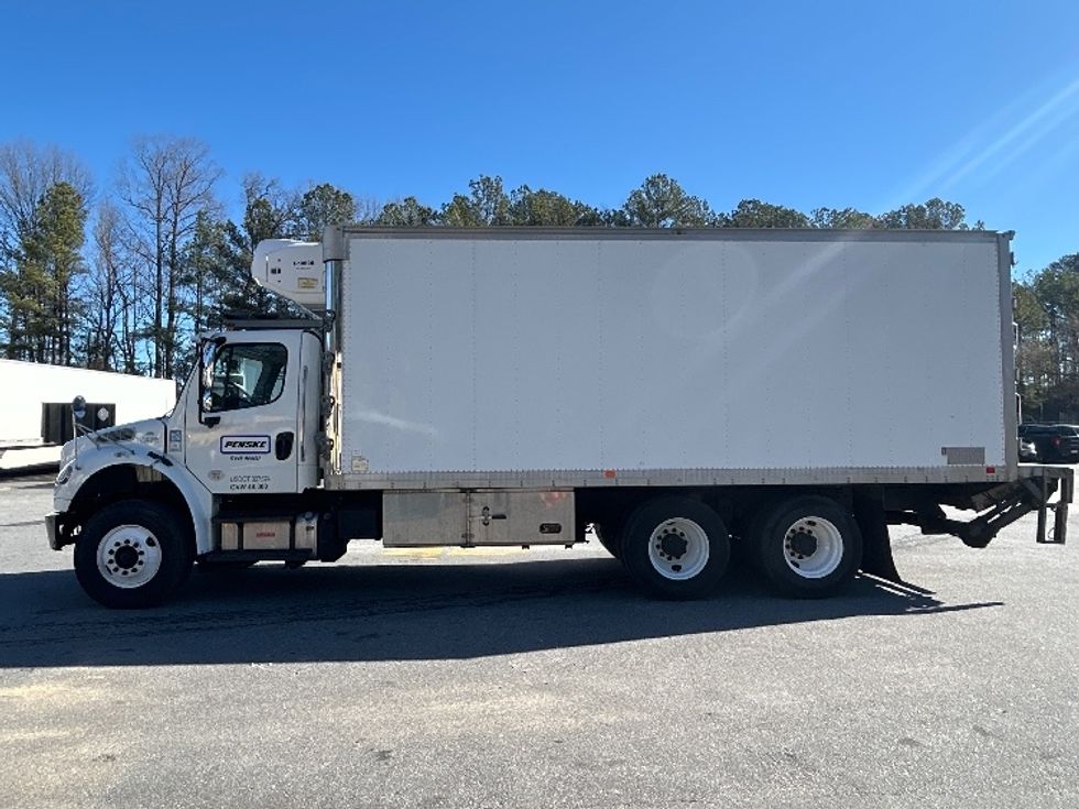 Refrigerated Truck-Light and Medium Duty Trucks-Freightliner-2020-M2-Duluth-GA-237,308\n\t\tmiles-$ 60,750 - Image 4