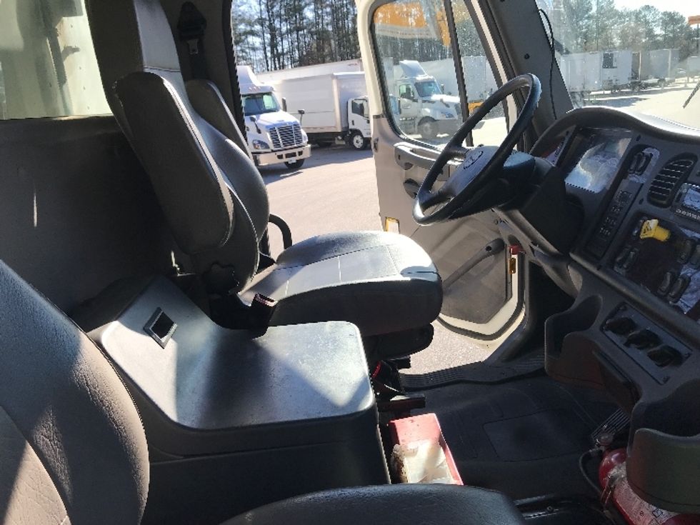 Refrigerated Truck-Light and Medium Duty Trucks-Freightliner-2020-M2-Duluth-GA-268,595\n\t\tmiles-$ 54,500 - Image 22