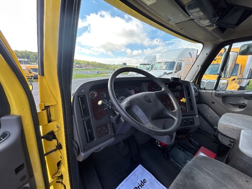 Refrigerated Truck-Light and Medium Duty Trucks-Freightliner-2020-M2-Duncansville-PA-543,067\n\t\tmiles-$ 23,250 - Image 16