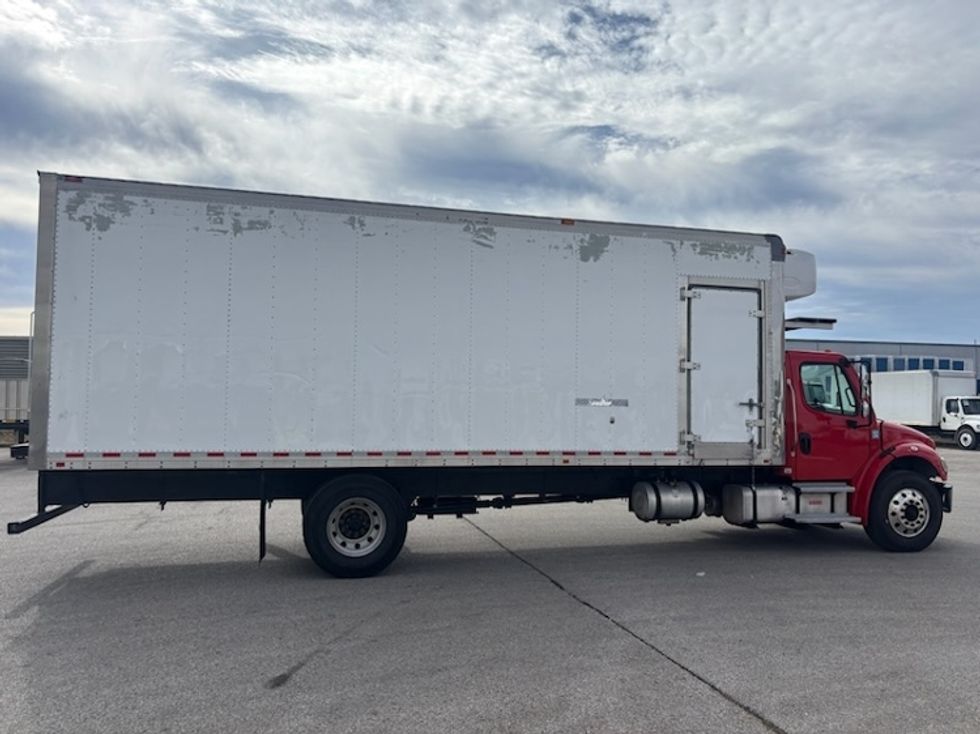 Refrigerated Truck-Light and Medium Duty Trucks-Freightliner-2020-M2-Earth City-MO-174,625\n\t\tmiles-$ 18,500 - Image 15