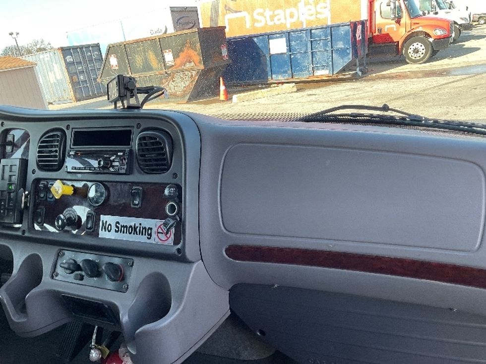 Refrigerated Truck-Light and Medium Duty Trucks-Freightliner-2020-M2-Earth City-MO-174,625\n\t\tmiles-$ 18,500 - Image 21