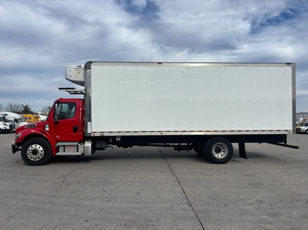 Refrigerated Truck-Light and Medium Duty Trucks-Freightliner-2020-M2-Earth City-MO-174,625\n\t\tmiles-$ 18,500 - Image 4
