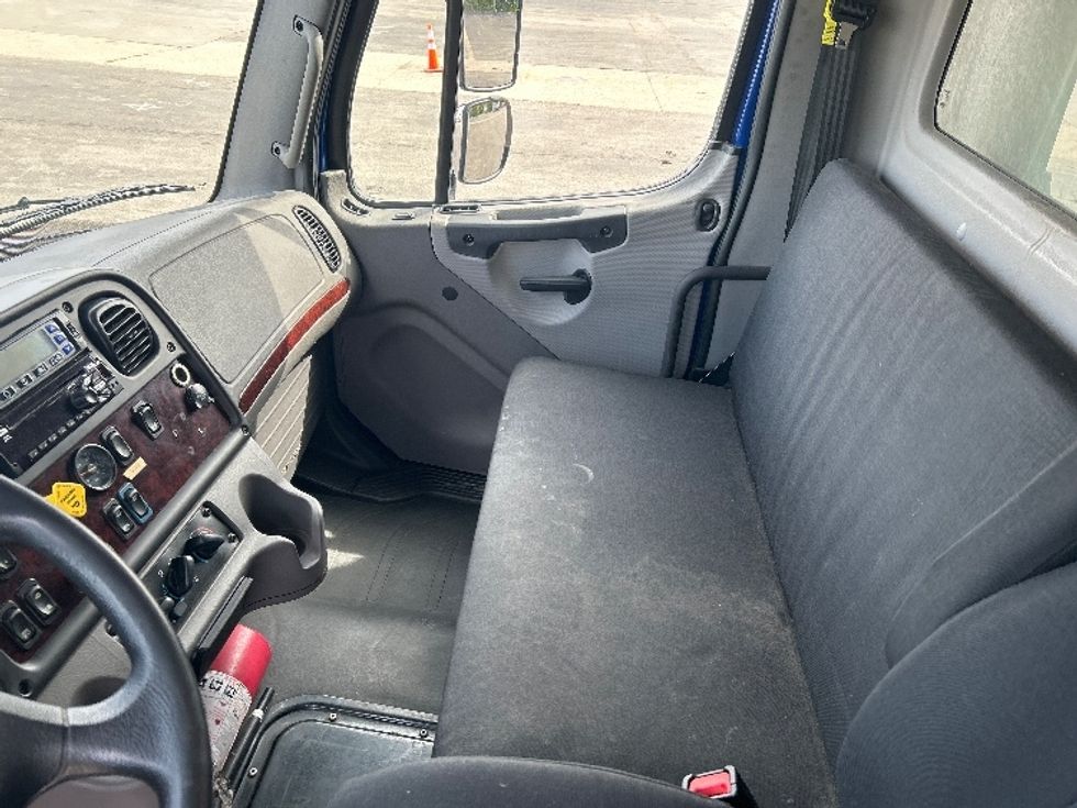 2020 Freightliner M2 106 Medium Duty photo 17