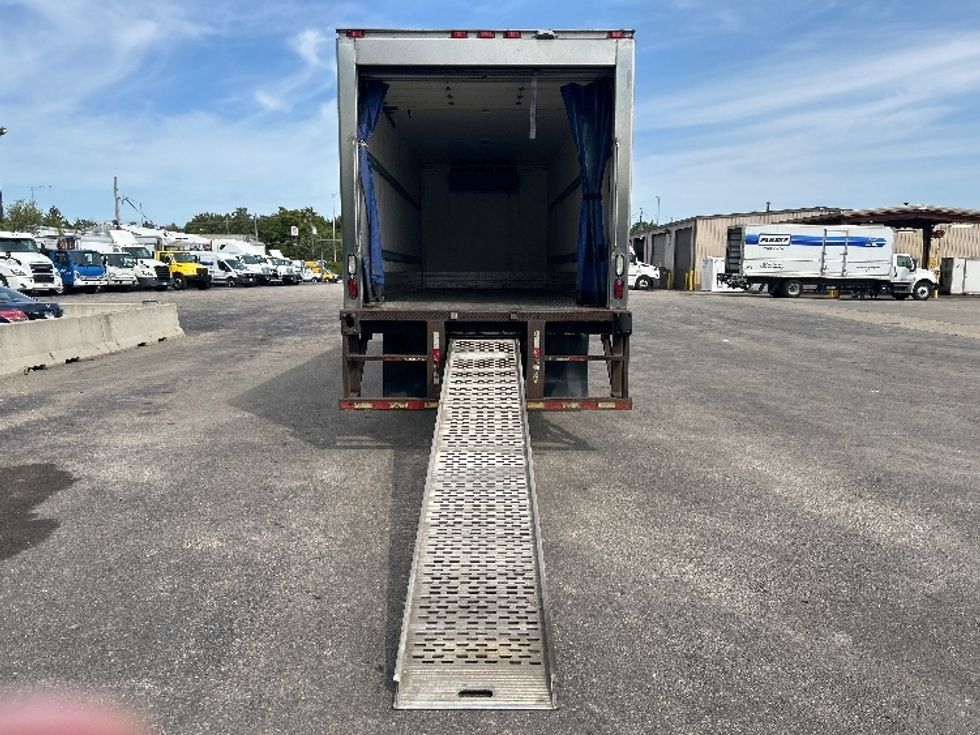 2020 Freightliner M2 106 Medium Duty photo 9