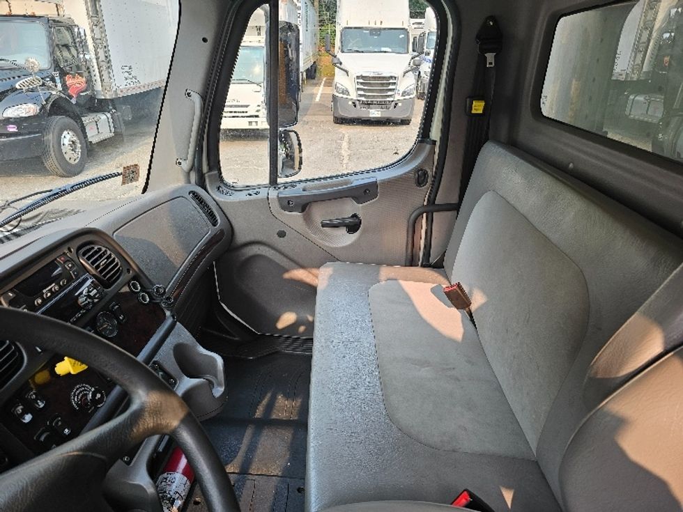 Refrigerated Truck-Light and Medium Duty Trucks-Freightliner-2020-M2-Edison-NJ-205,020\n\t\tmiles-$ 45,500 - Image 18