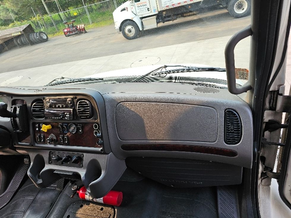 Refrigerated Truck-Light and Medium Duty Trucks-Freightliner-2020-M2-Edison-NJ-205,020\n\t\tmiles-$ 45,500 - Image 20
