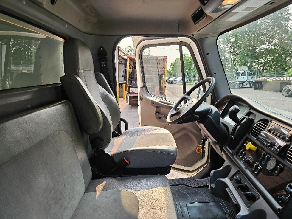 Refrigerated Truck-Light and Medium Duty Trucks-Freightliner-2020-M2-Edison-NJ-205,020\n\t\tmiles-$ 45,500 - Image 21