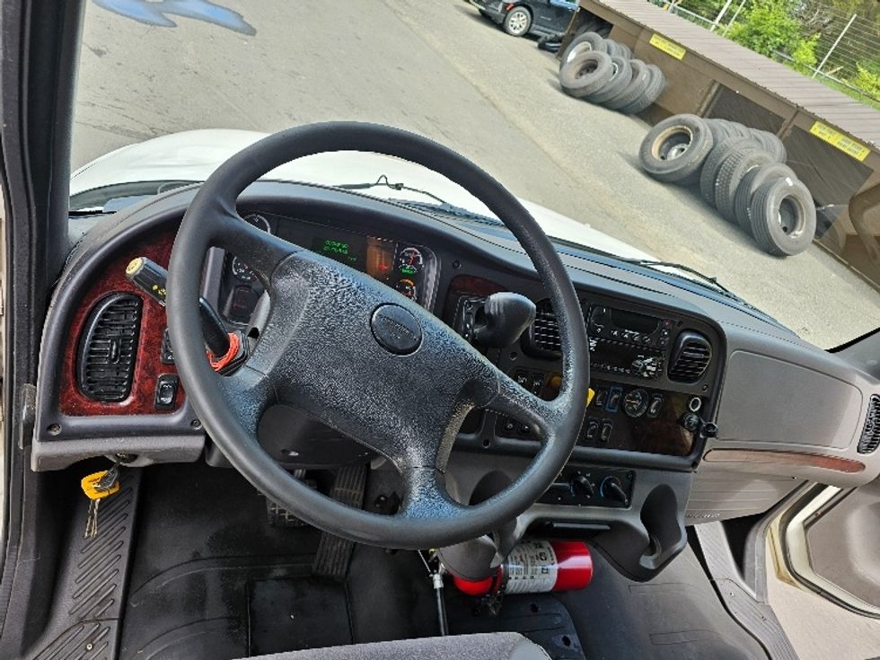 Refrigerated Truck-Light and Medium Duty Trucks-Freightliner-2020-M2-Edison-NJ-221,705\n\t\tmiles-$ 42,750 - Image 16