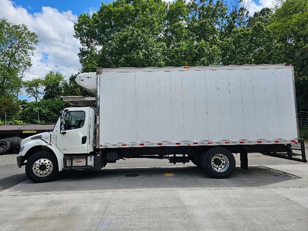 Refrigerated Truck-Light and Medium Duty Trucks-Freightliner-2020-M2-Edison-NJ-221,705\n\t\tmiles-$ 42,750 - Image 4