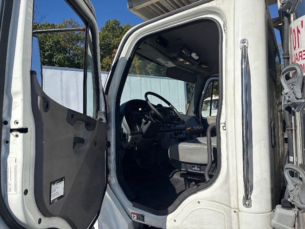 Refrigerated Truck-Light and Medium Duty Trucks-Freightliner-2020-M2-Edison-NJ-223,836\n\t\tmiles-$ 38,000 - Image 15