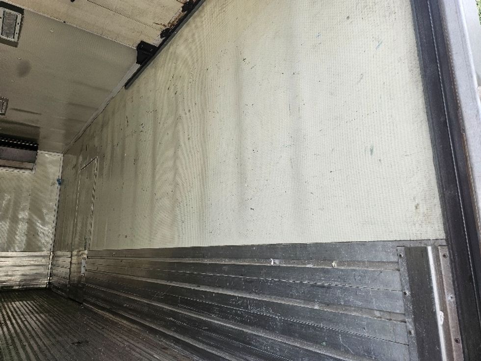 Refrigerated Truck-Light and Medium Duty Trucks-Freightliner-2020-M2-Edison-NJ-225,118\n\t\tmiles-$ 43,000 - Image 11