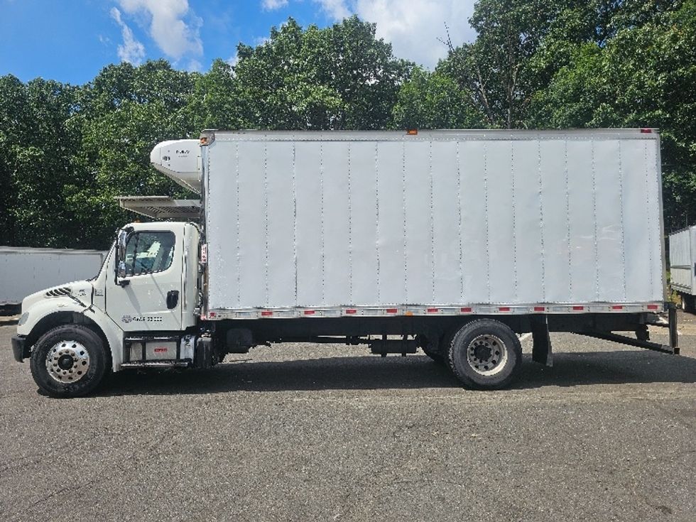Refrigerated Truck-Light and Medium Duty Trucks-Freightliner-2020-M2-Edison-NJ-225,118\n\t\tmiles-$ 43,000 - Image 4