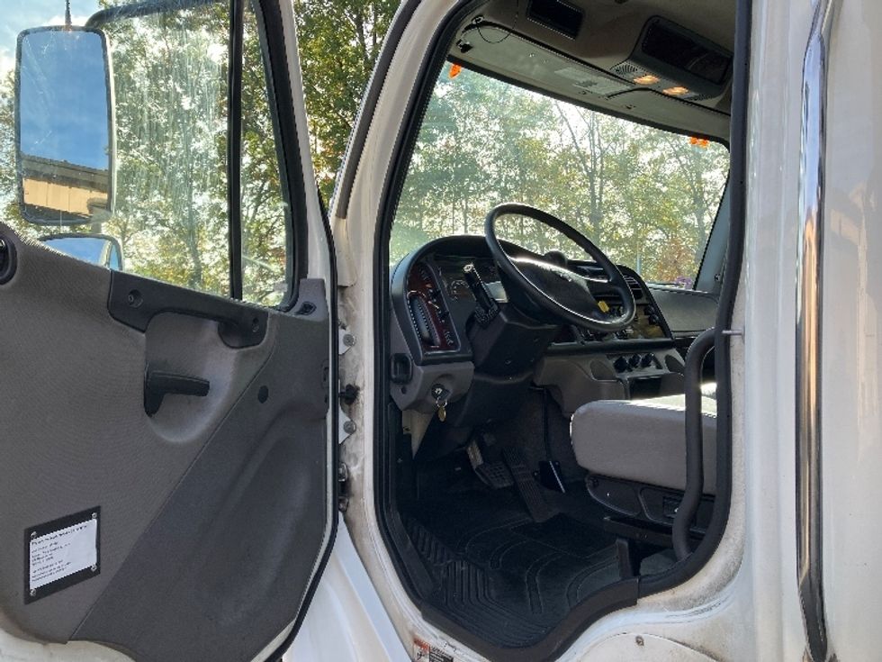 Refrigerated Truck-Light and Medium Duty Trucks-Freightliner-2020-M2-Edison-NJ-296,294\n\t\tmiles-$ 30,500 - Image 15