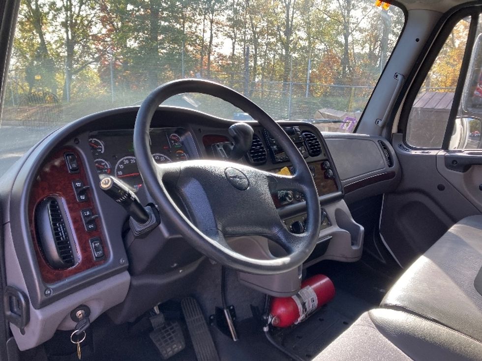 Refrigerated Truck-Light and Medium Duty Trucks-Freightliner-2020-M2-Edison-NJ-296,294\n\t\tmiles-$ 30,500 - Image 16