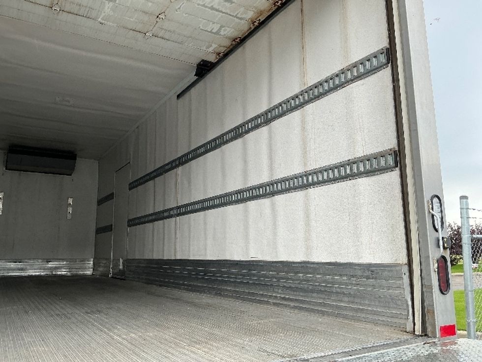 Refrigerated Truck-Light and Medium Duty Trucks-Freightliner-2020-M2-Edmonton-AB-199,738\n\t\tkm-$ 80,750 - Image 12