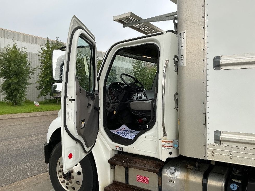 Refrigerated Truck-Light and Medium Duty Trucks-Freightliner-2020-M2-Edmonton-AB-199,738\n\t\tkm-$ 80,750 - Image 16