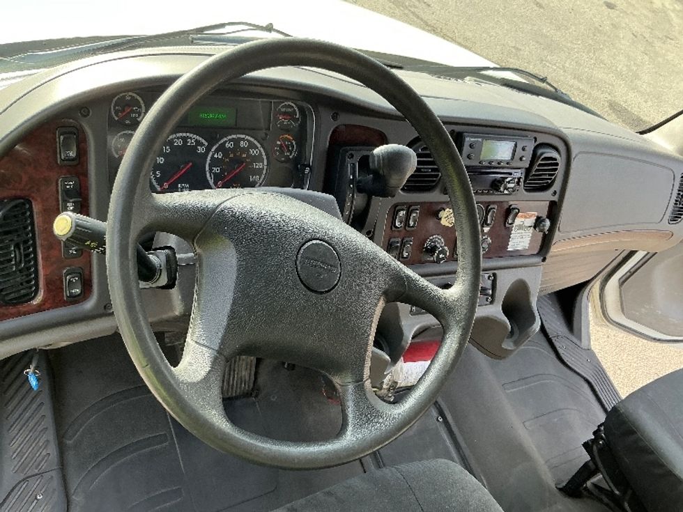 Refrigerated Truck-Light and Medium Duty Trucks-Freightliner-2020-M2-Edmonton-AB-315,164\n\t\tkm-$ 73,750 - Image 17