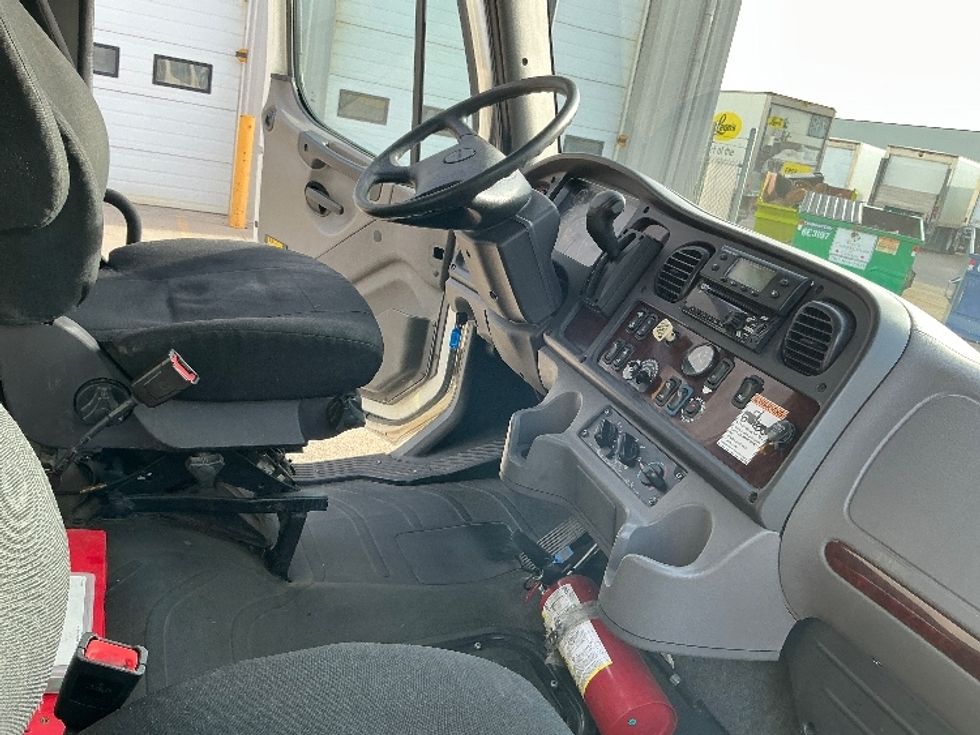 Refrigerated Truck-Light and Medium Duty Trucks-Freightliner-2020-M2-Edmonton-AB-315,164\n\t\tkm-$ 73,750 - Image 22