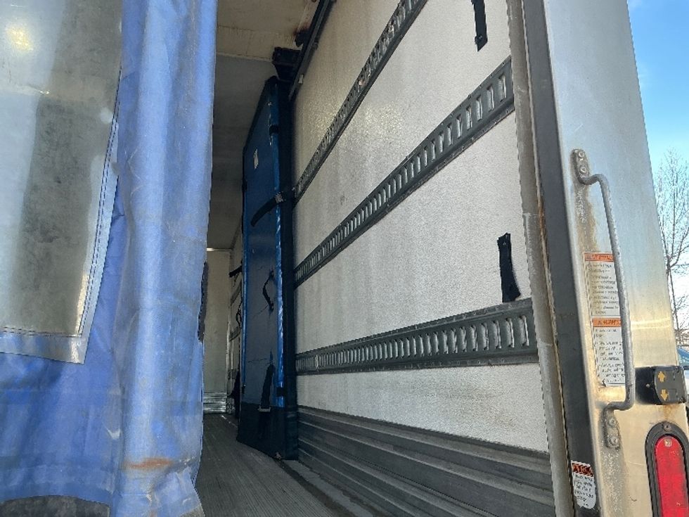 Refrigerated Truck-Light and Medium Duty Trucks-Freightliner-2020-M2-Edmonton-AB-402,729\n\t\tkm-$ 64,000 - Image 12
