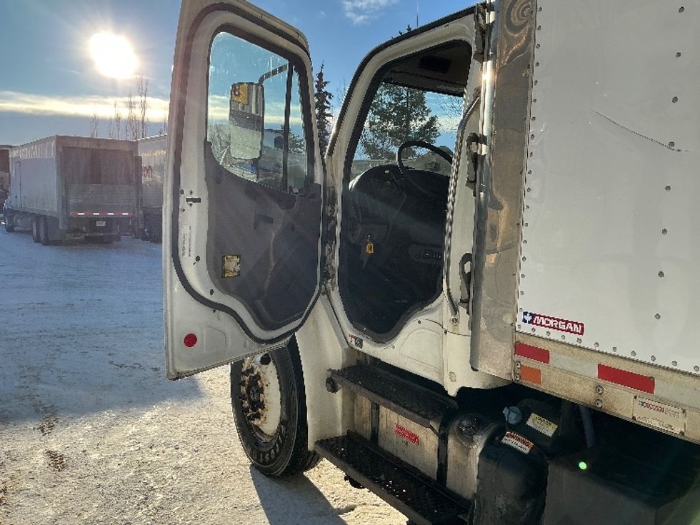Refrigerated Truck-Light and Medium Duty Trucks-Freightliner-2020-M2-Edmonton-AB-402,729\n\t\tkm-$ 64,000 - Image 16