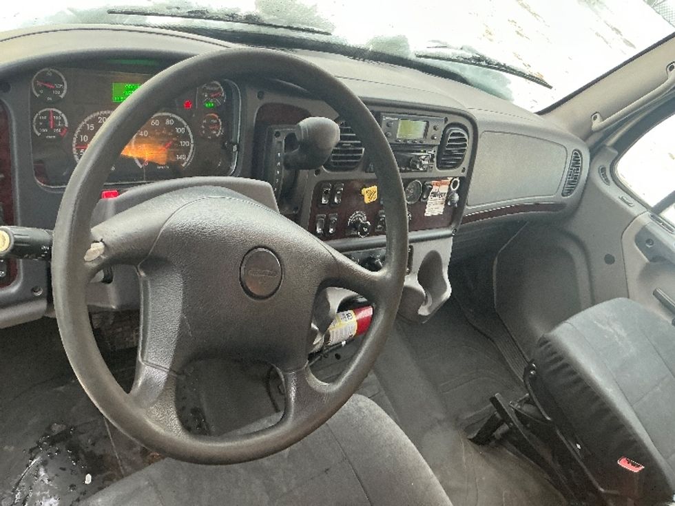 Refrigerated Truck-Light and Medium Duty Trucks-Freightliner-2020-M2-Edmonton-AB-402,729\n\t\tkm-$ 64,000 - Image 18