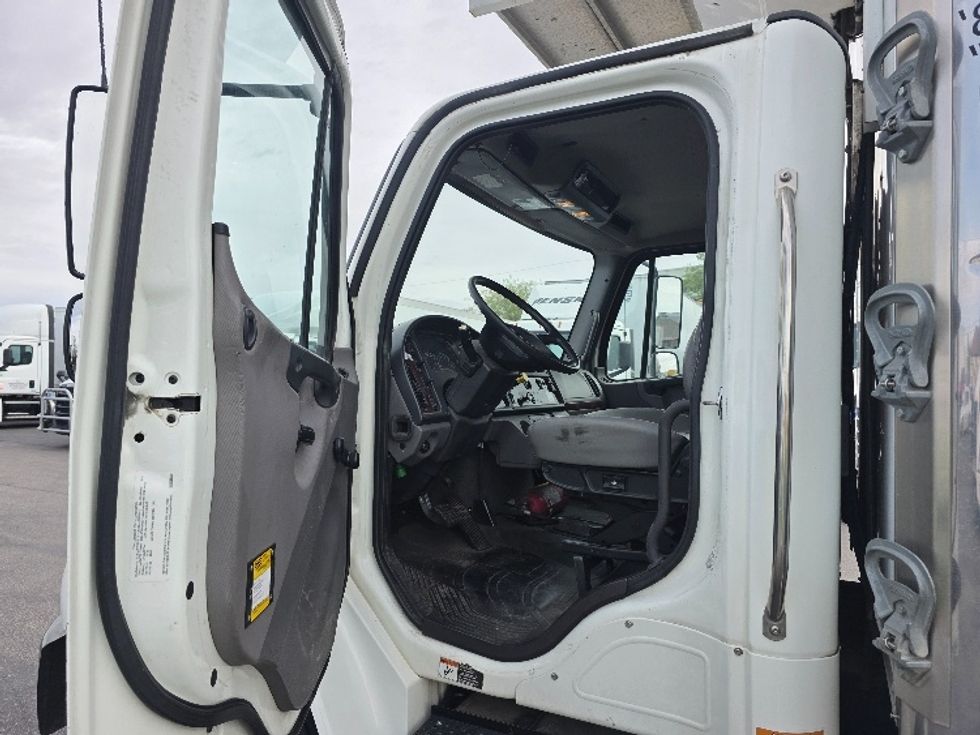 Refrigerated Truck-Light and Medium Duty Trucks-Freightliner-2020-M2-El Paso-TX-236,733\n\t\tmiles-$ 44,500 - Image 16