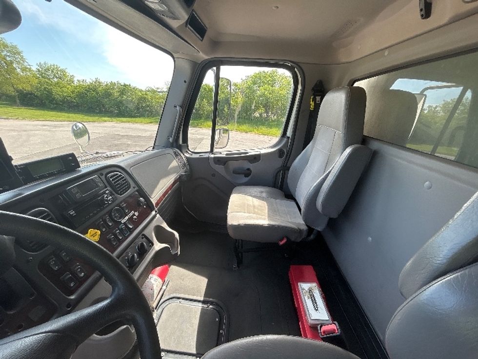 Refrigerated Truck-Light and Medium Duty Trucks-Freightliner-2020-M2-Elmira-NY-179,510\n\t\tmiles-$ 48,250 - Image 19