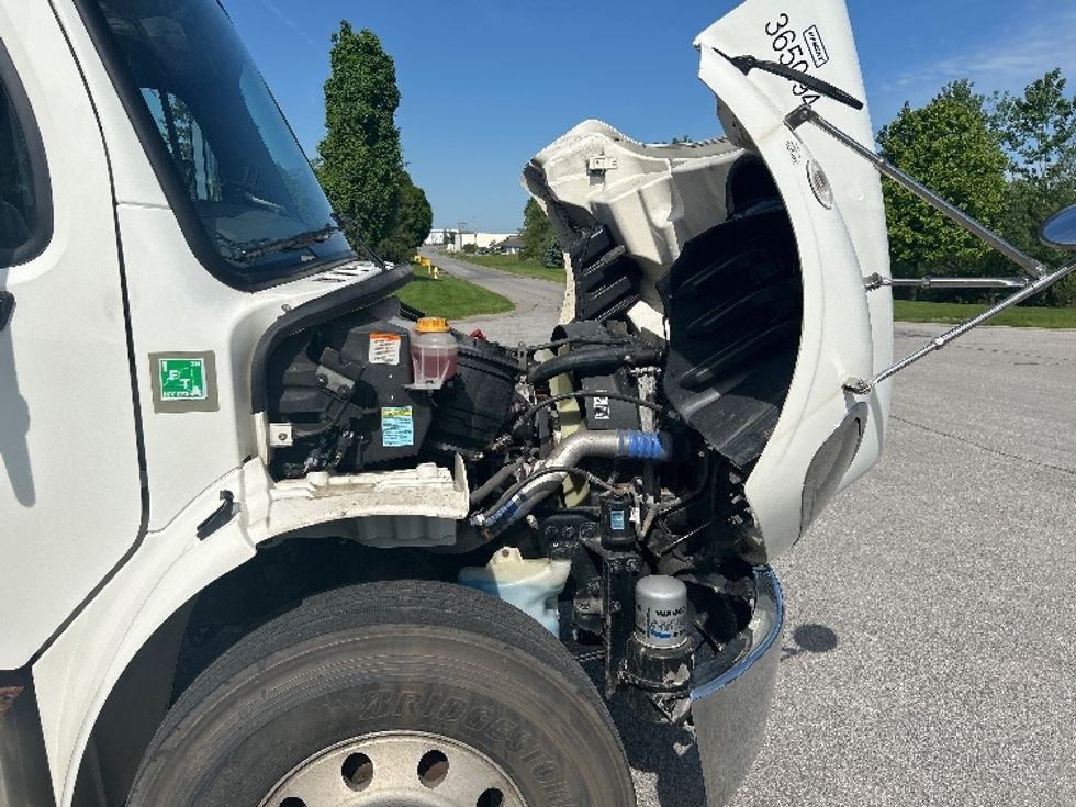 Refrigerated Truck-Light and Medium Duty Trucks-Freightliner-2020-M2-Elmira-NY-179,510\n\t\tmiles-$ 48,250 - Image 23