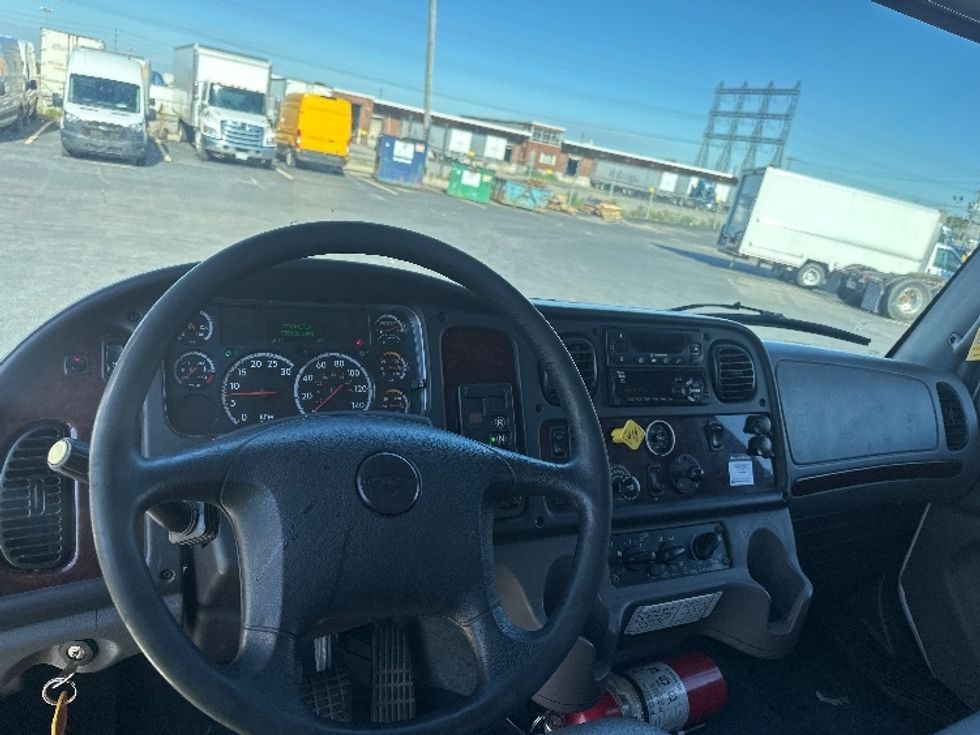 Refrigerated Truck-Light and Medium Duty Trucks-Freightliner-2020-M2-Etobicoke-ON-250,987\n\t\tkm-$ 69,500 - Image 18