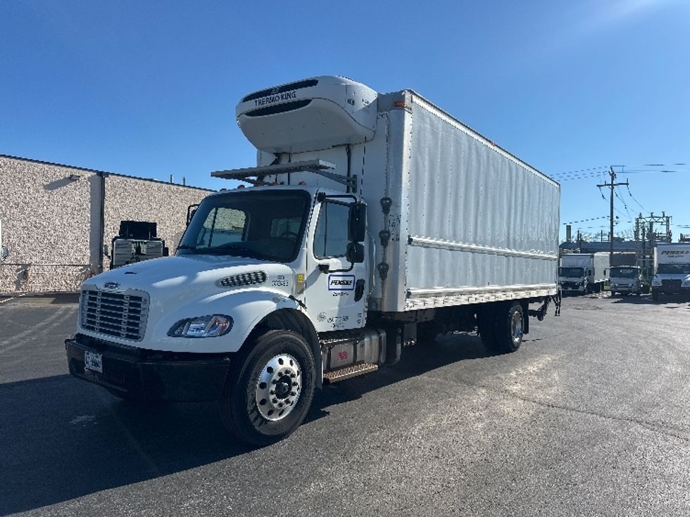 Refrigerated Truck-Light and Medium Duty Trucks-Freightliner-2020-M2-Etobicoke-ON-250,987\n\t\tkm-$ 69,500 - Image 3