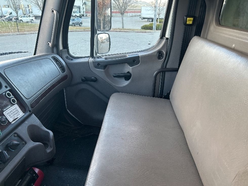 Refrigerated Truck-Light and Medium Duty Trucks-Freightliner-2020-M2-Fitchburg-MA-242,800\n\t\tmiles-$ 39,000 - Image 18