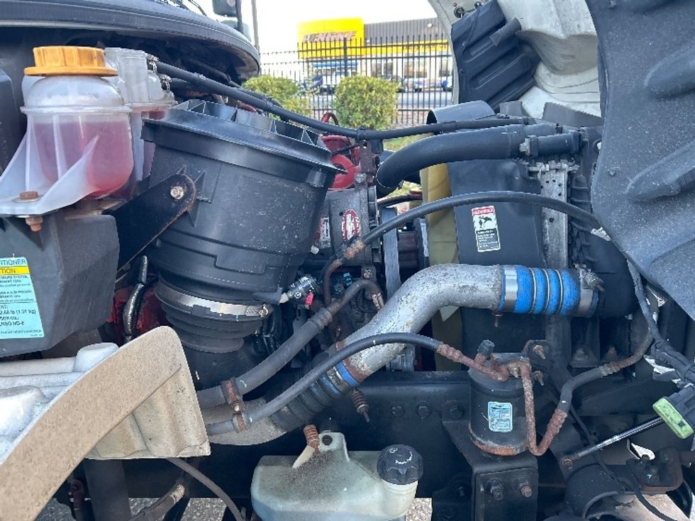 Refrigerated Truck-Light and Medium Duty Trucks-Freightliner-2020-M2-Fitchburg-MA-242,800\n\t\tmiles-$ 39,000 - Image 22