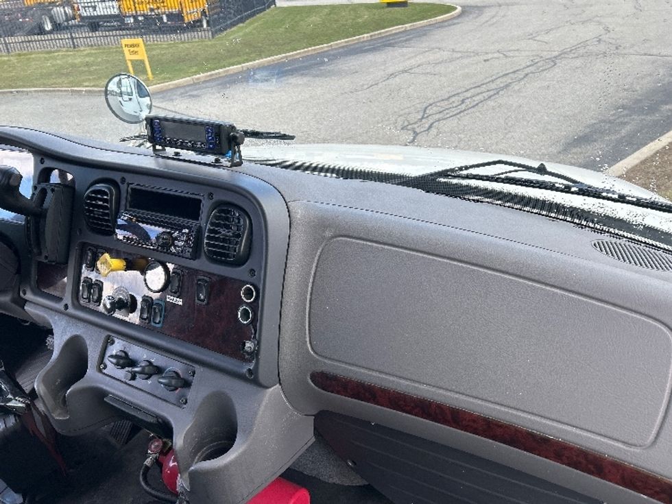 Refrigerated Truck-Light and Medium Duty Trucks-Freightliner-2020-M2-Fitchburg-MA-319,917\n\t\tmiles-$ 37,250 - Image 20