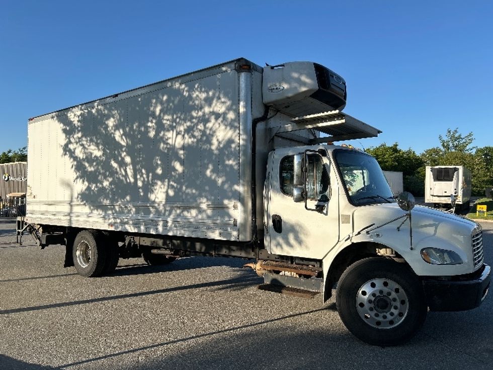 Refrigerated Truck-Light and Medium Duty Trucks-Freightliner-2020-M2-Fitchburg-MA-336,195\n\t\tmiles-$ 34,000 - Image 1